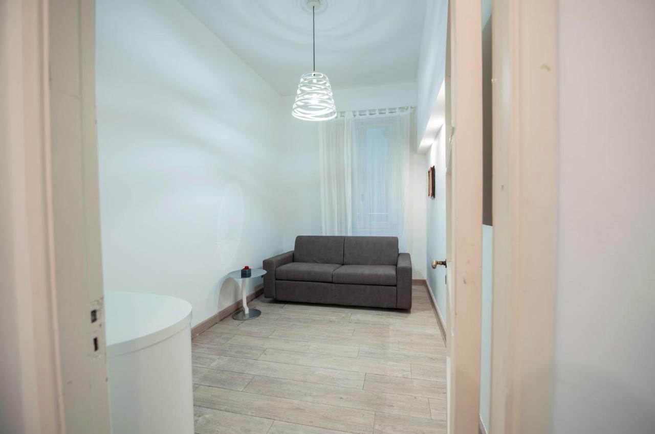 Mamo Florence - Amalia Piazza Signoria Apartment Luaran gambar