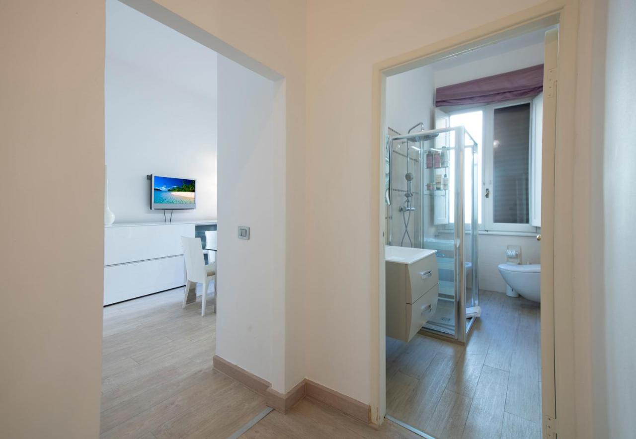 Mamo Florence - Amalia Piazza Signoria Apartment Luaran gambar