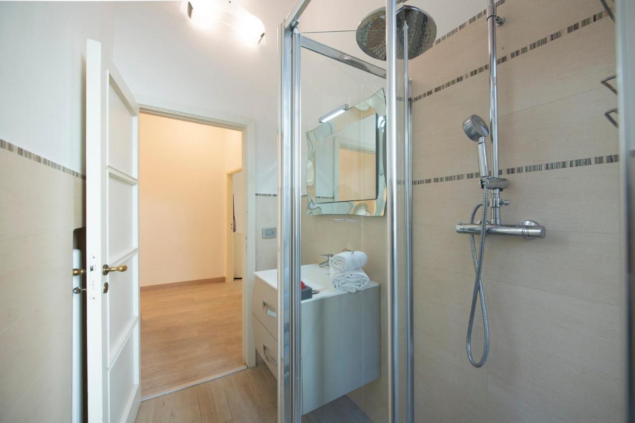 Mamo Florence - Amalia Piazza Signoria Apartment Luaran gambar